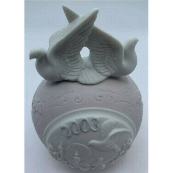 Retired Lladro Christmas Ornament Balls Spanish Porcelain Figurine 2003 #20703 - Picture 2 of 7